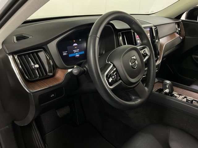 Certified 2024 Volvo XC60 B5 Plus w/ Climate Package AWD/4WD image 19