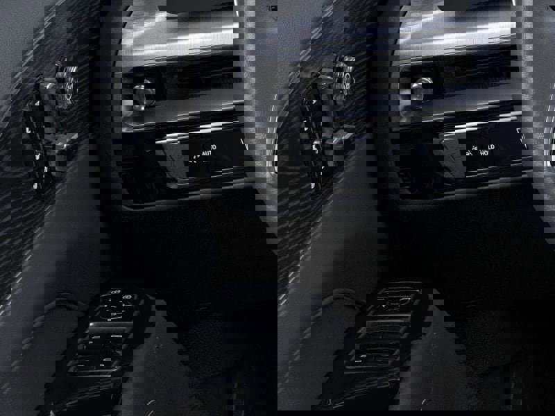 New 2025 Cadillac Lyriq Luxury image 22