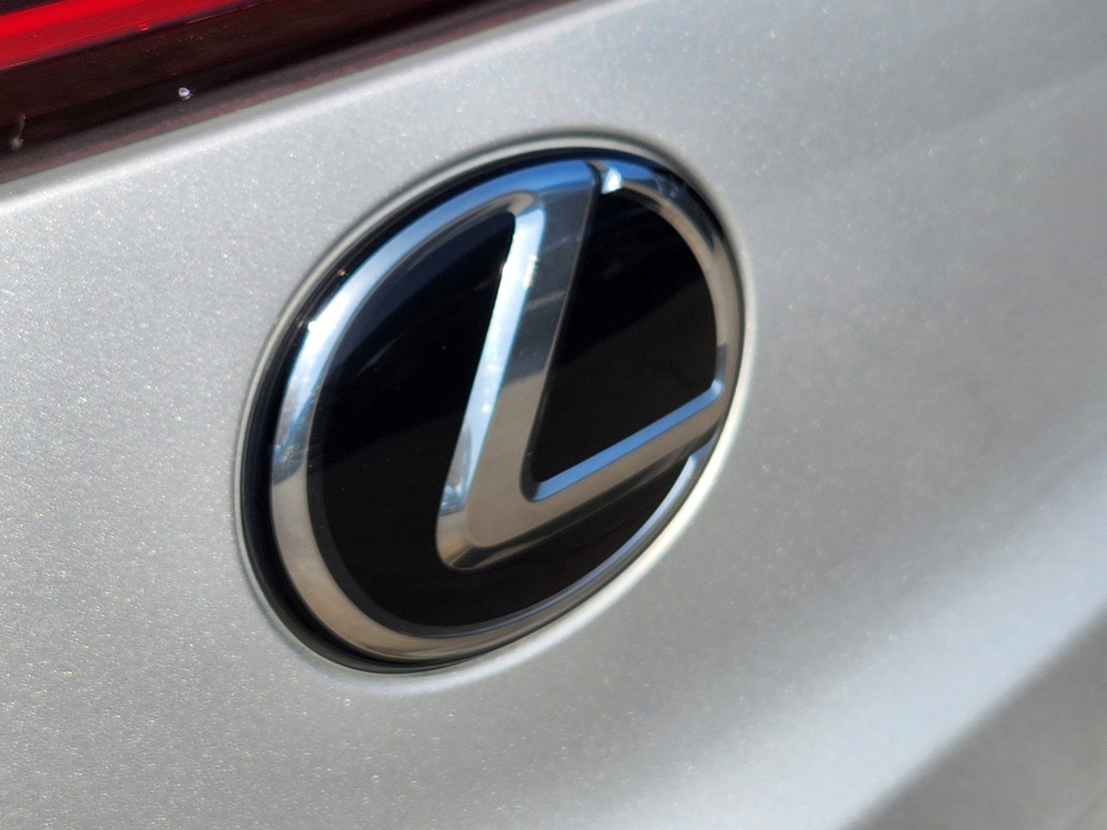 Used 2020 Lexus UX 200 w/ Accessory Package image 29