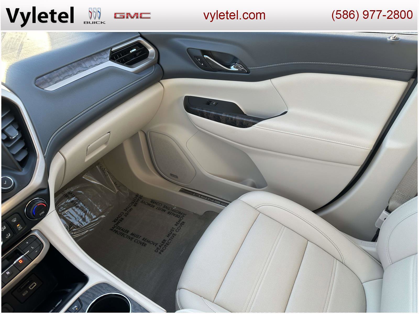 Used 2023 GMC Acadia Denali w/ Denali Technology Package image 30