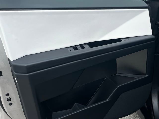 Used 2024 Tesla Cybertruck AWD Crew Cab image 10