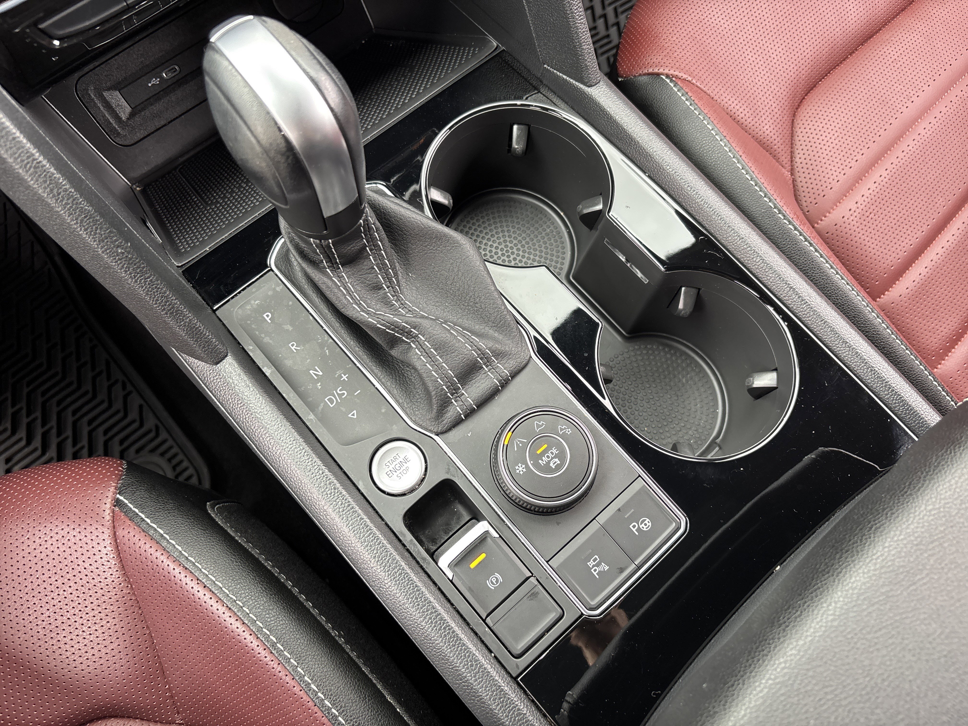 Used 2023 Volkswagen Atlas Cross Sport SEL Premium R-Line image 24