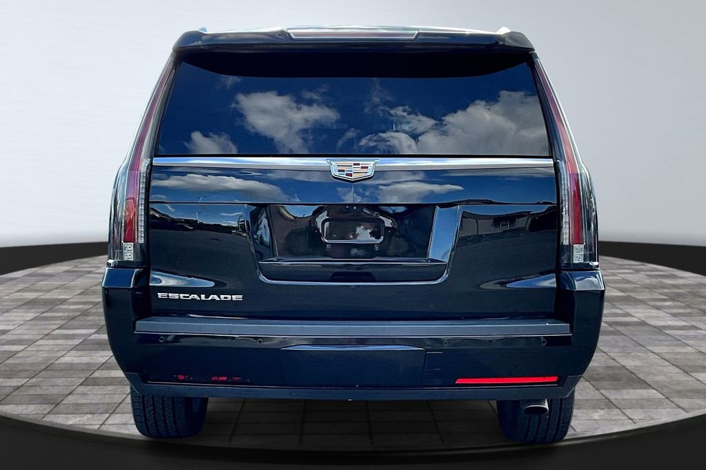 Used 2019 Cadillac Escalade ESV Luxury image 4