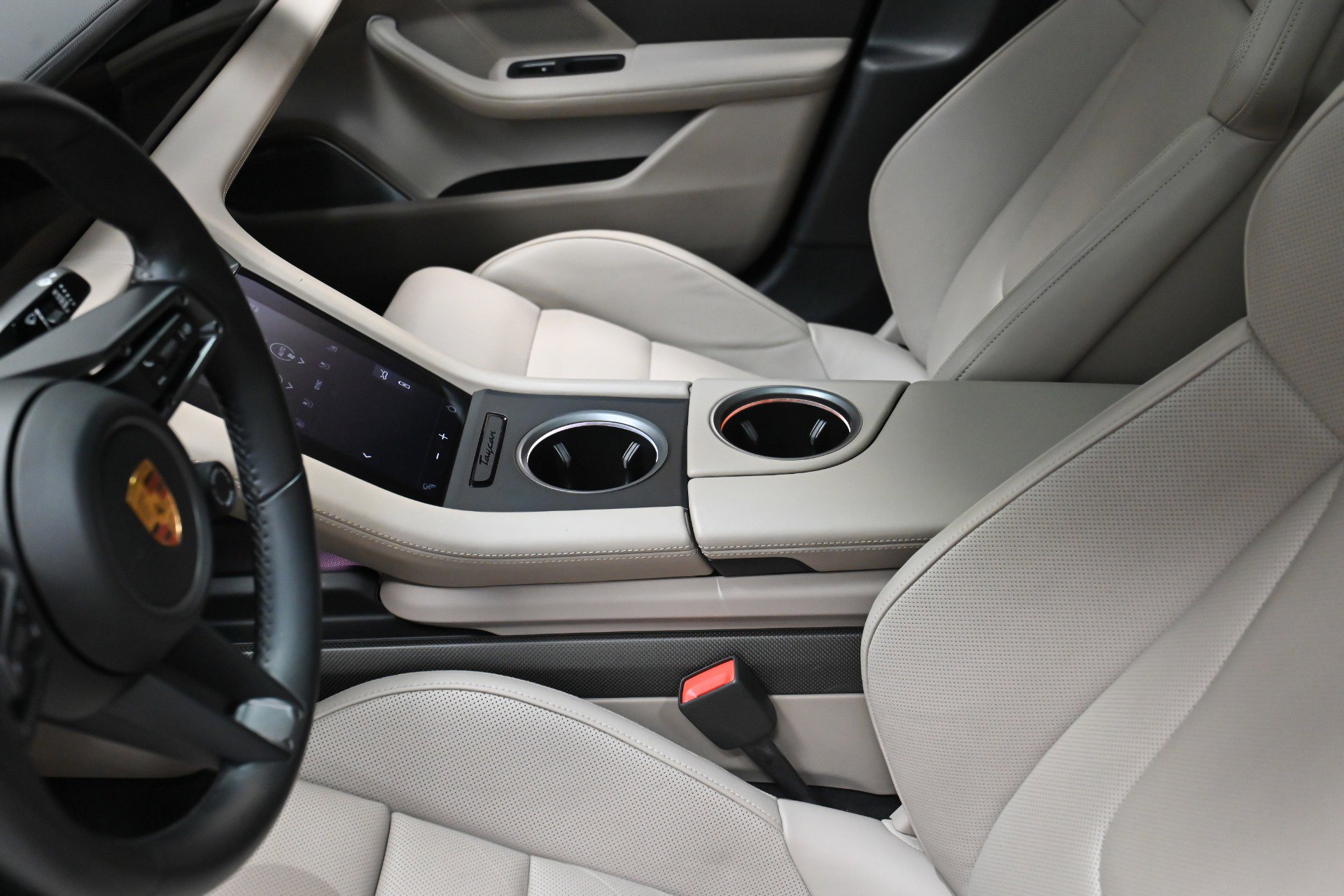 Used 2021 Porsche Taycan Turbo S image 25