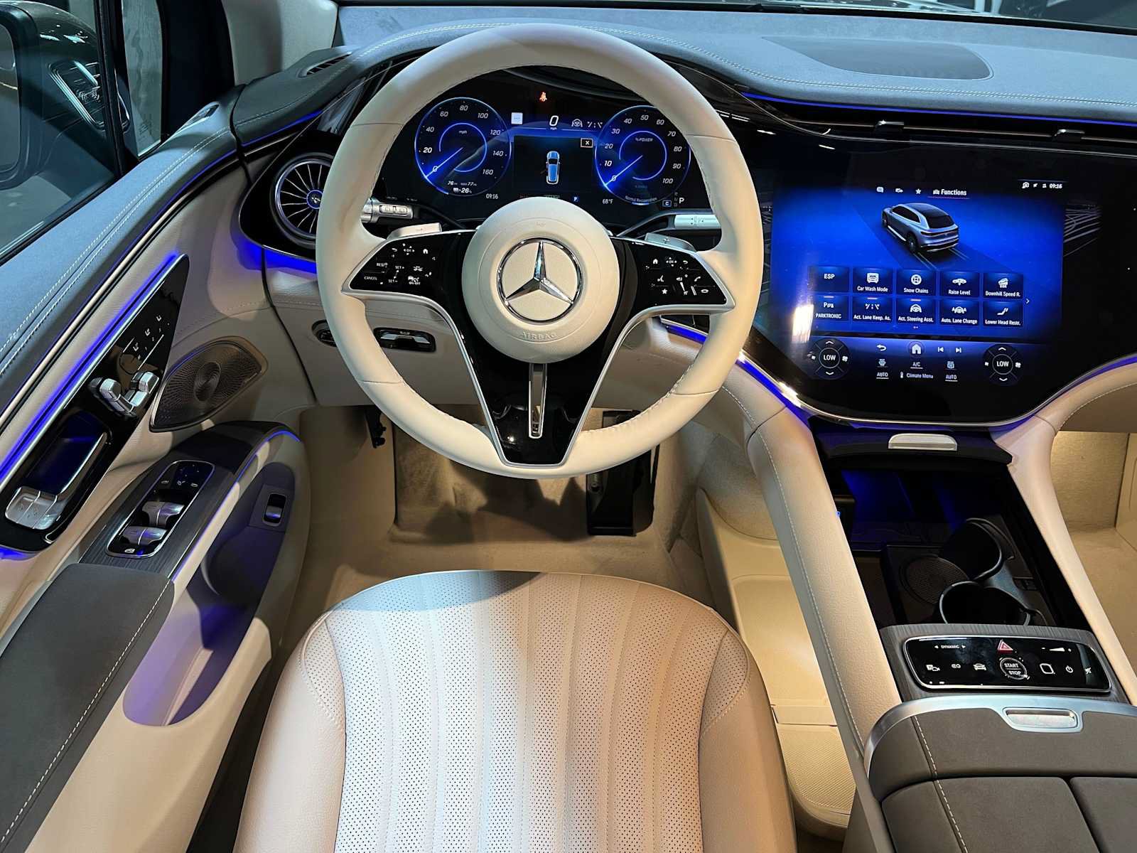 New 2026 Mercedes-Benz EQS 400 4MATIC SUV image 44