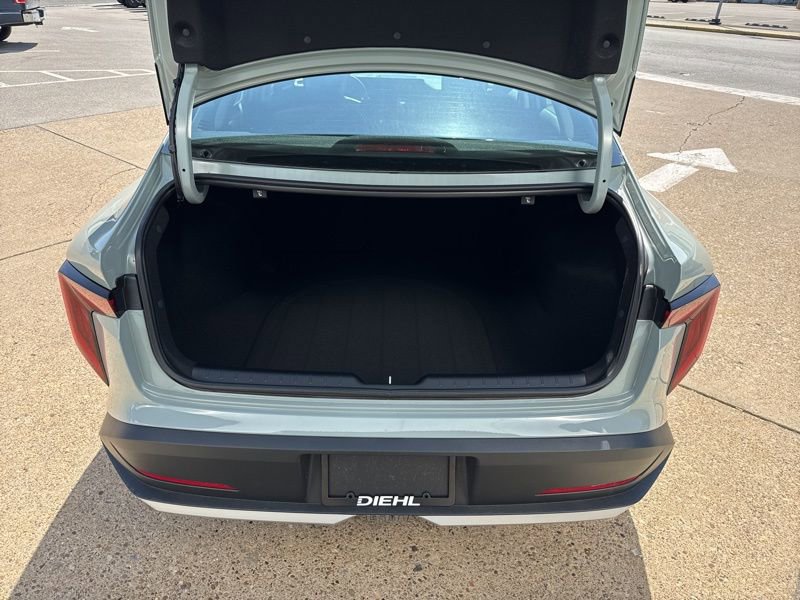 New 2026 Kia K4 LXS image 10