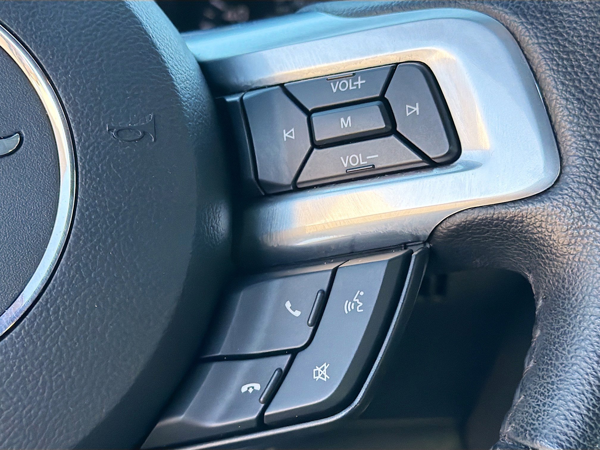 Used 2016 Ford Mustang Premium w/ Equipment Group 201A image 31