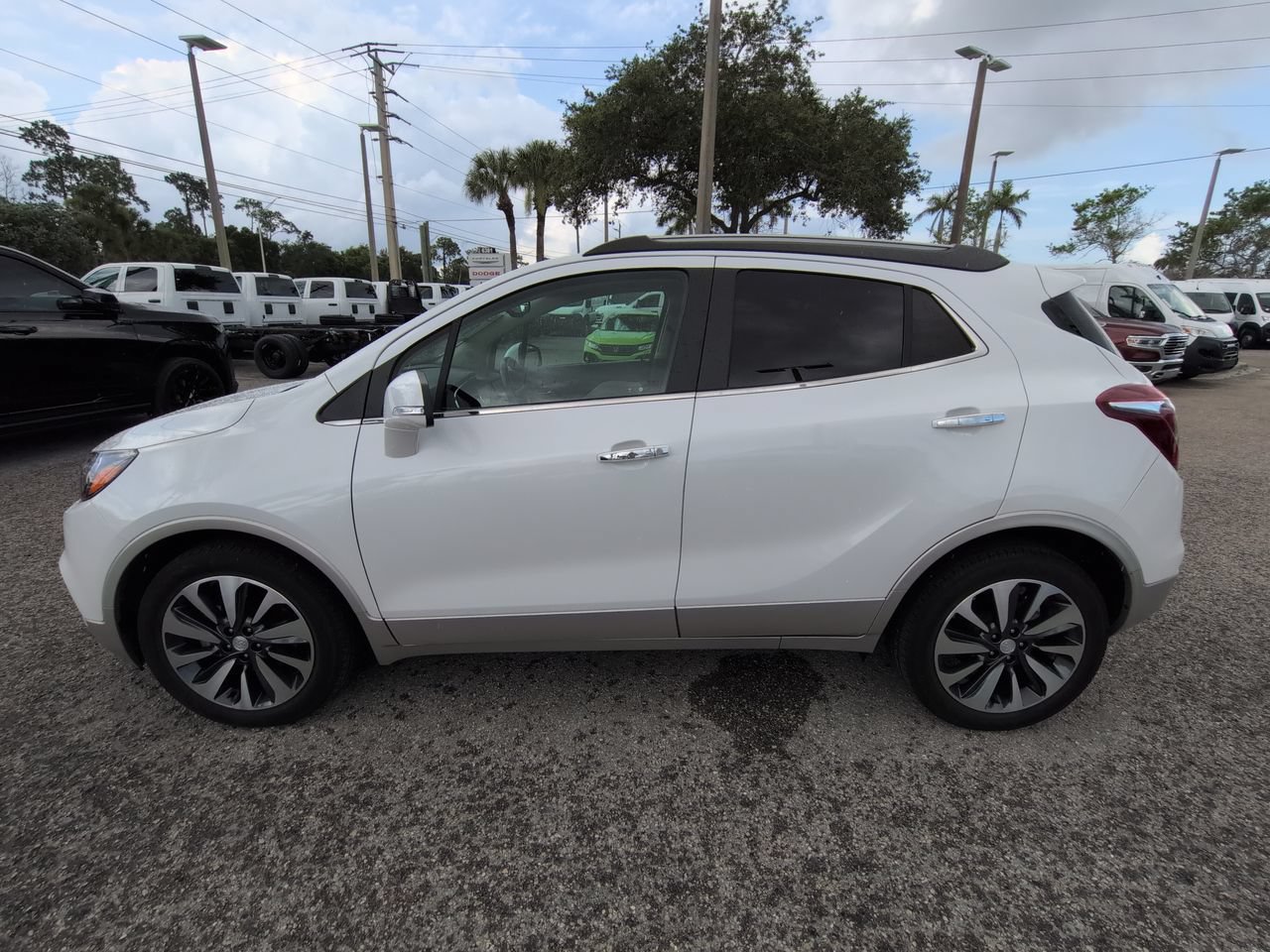 Used 2019 Buick Encore Essence w/ Safety Package II FWD image 8