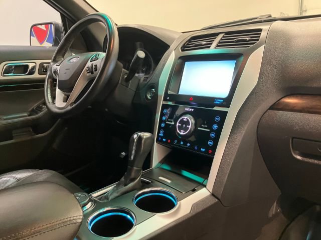 Used 2014 Ford Explorer Limited w/ Equipment Group 301A AWD/4WD image 50