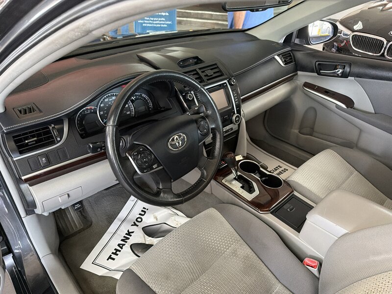 Used 2012 Toyota Camry XLE w/ Convenience Pkg FWD image 10