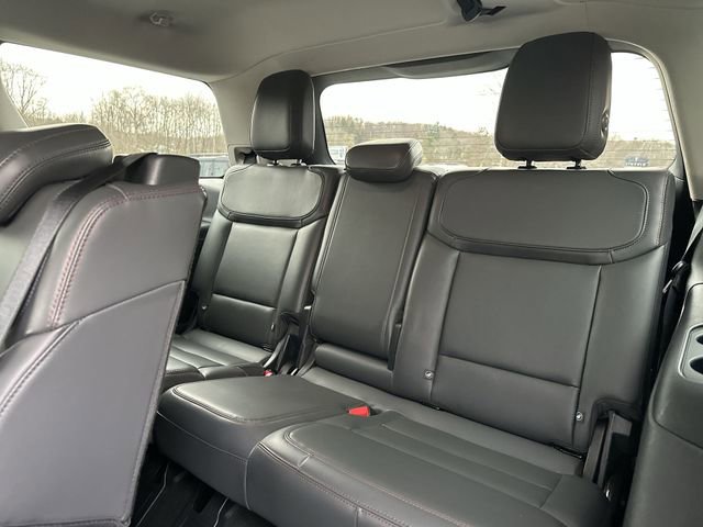 Used 2025 Ford Expedition Active image 28