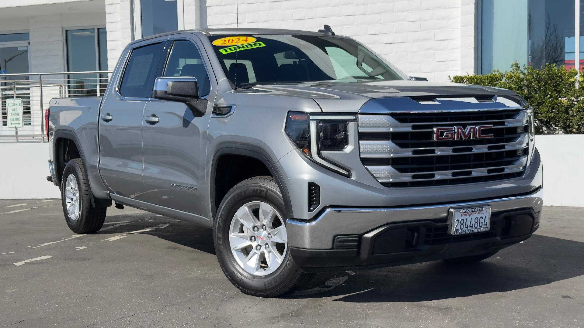 Used 2024 GMC Sierra 1500 SLE image 2