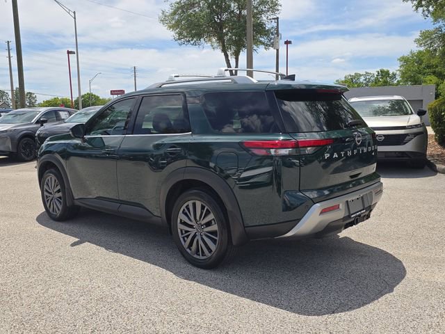 Certified 2025 Nissan Pathfinder SL w/ SL Premium Package FWD image 6