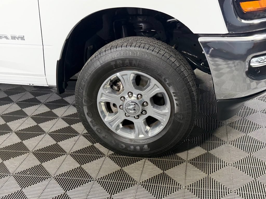 Used 2025 RAM 2500 Big Horn AWD/4WD image 11