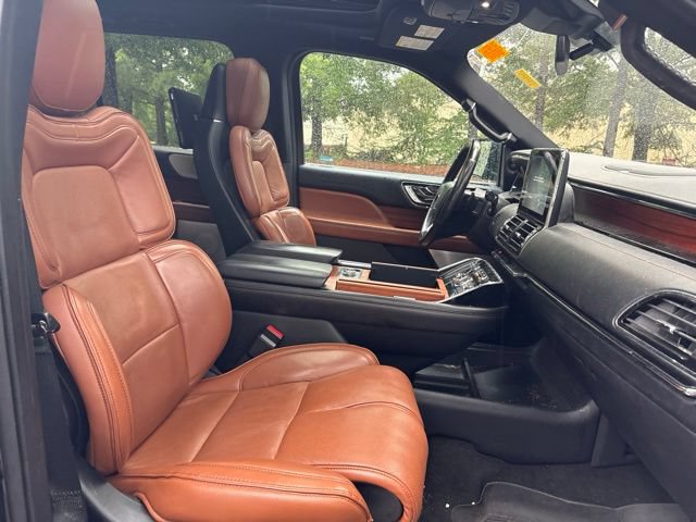 Used 2019 Lincoln Navigator Reserve w/ Cargo Package AWD/4WD image 22