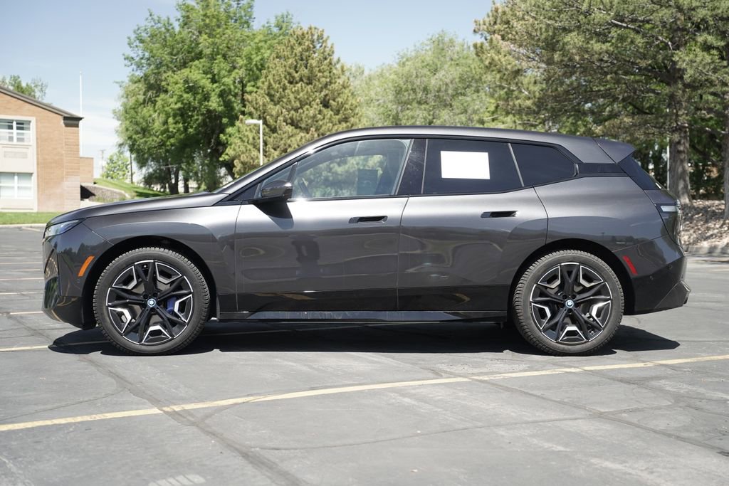 Certified 2024 BMW iX xDrive50 w/ Premium Package AWD/4WD image 2