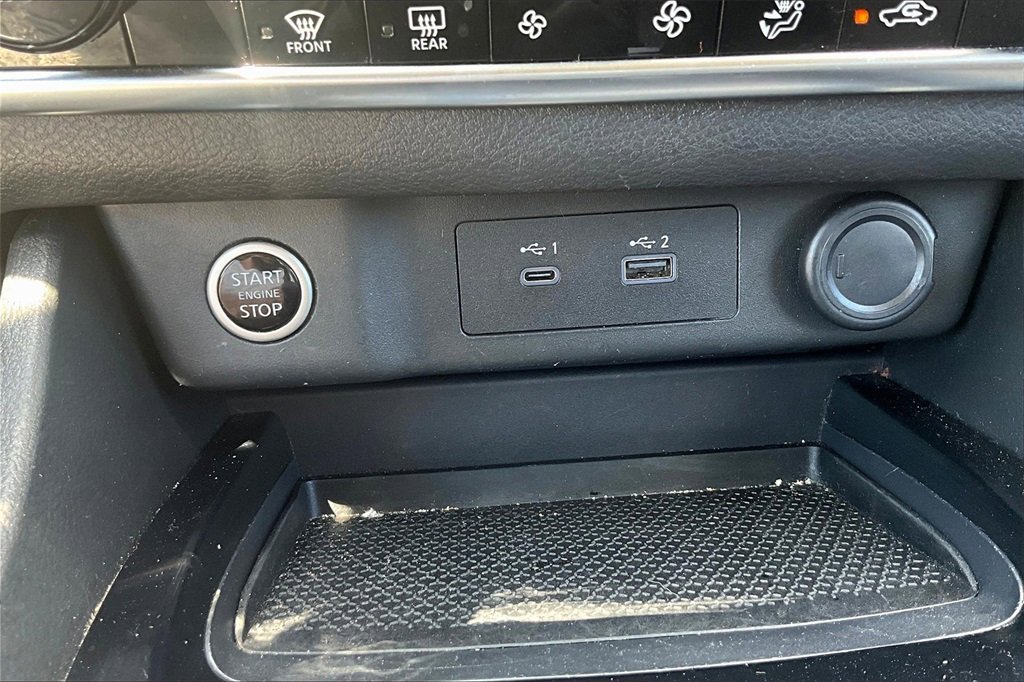 Used 2021 Nissan Rogue SV image 30