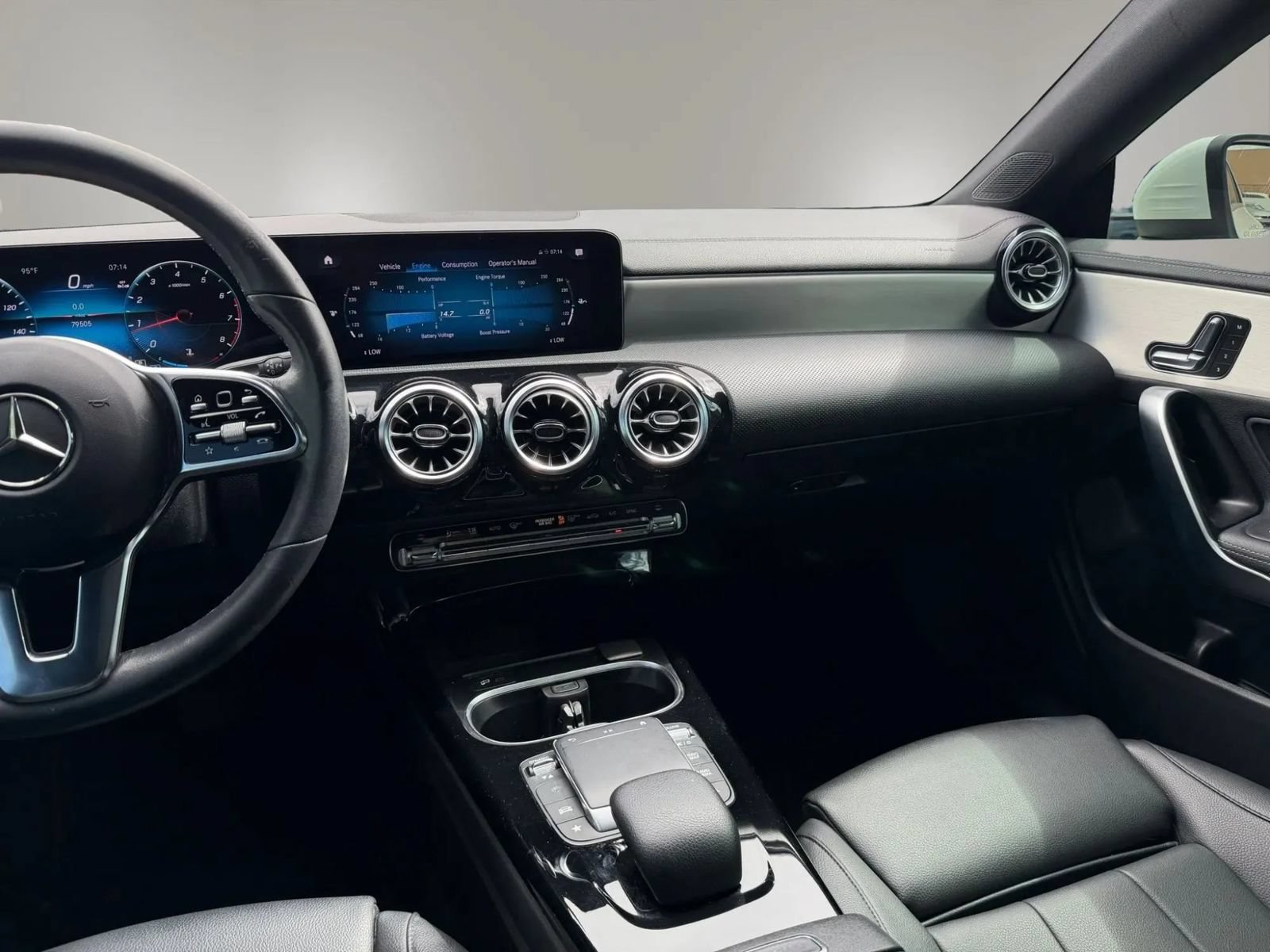 Used 2023 Mercedes-Benz CLA 250 w/ Premium Package image 20