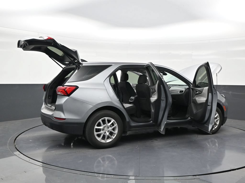 Used 2024 Chevrolet Equinox LS FWD image 28