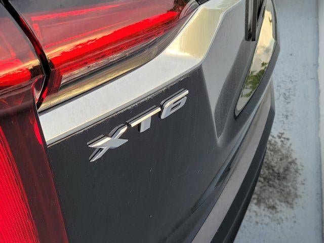 Certified 2023 Cadillac XT6 Premium Luxury FWD image 3