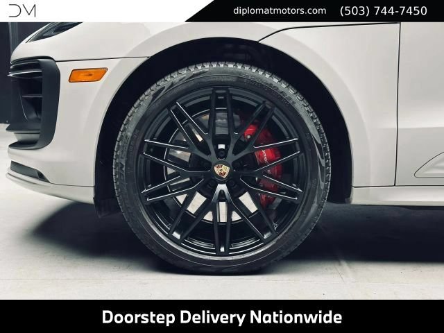 Used 2022 Porsche Macan GTS AWD/4WD image 40