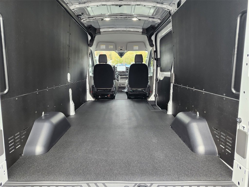 New 2026 Ford Transit 250 148 Medium Roof image 23