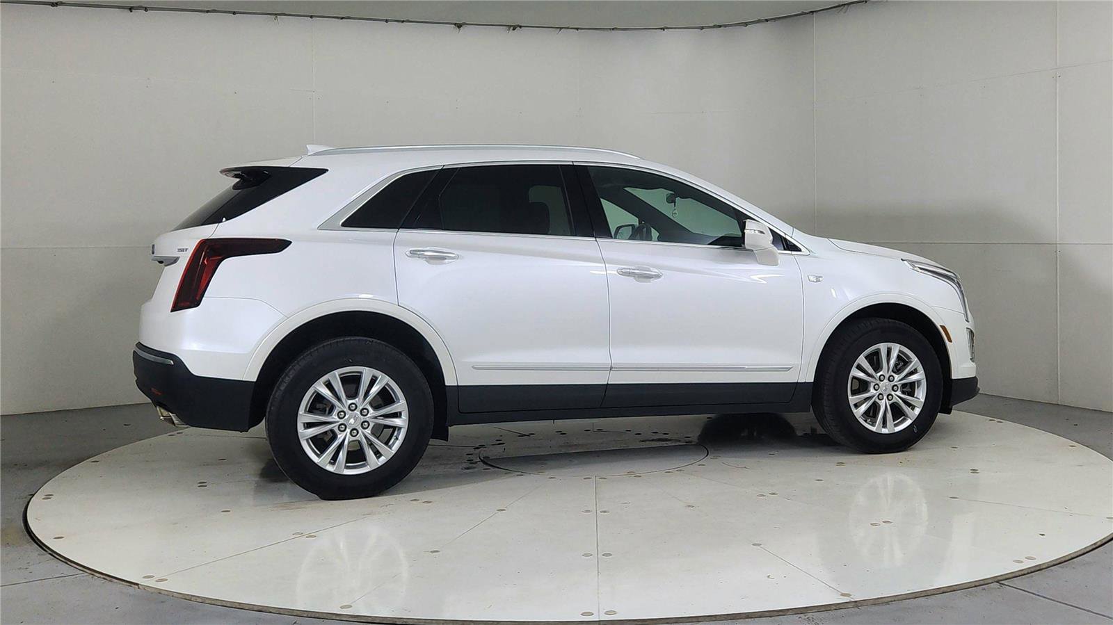 Used 2023 Cadillac XT5 Luxury image 7