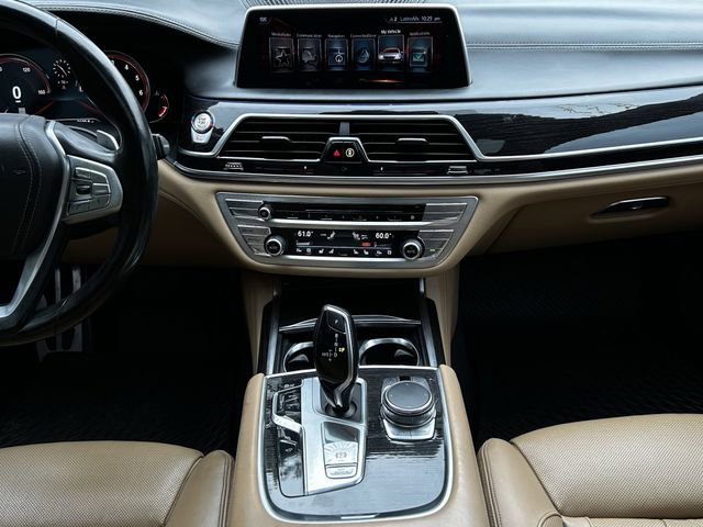 Used 2016 BMW 750i xDrive AWD/4WD image 18