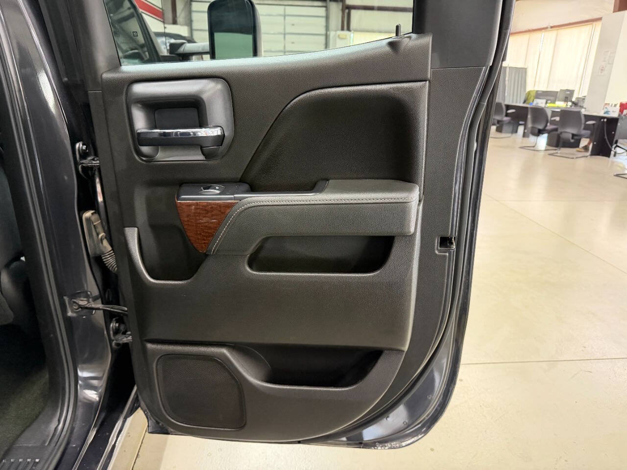 Used 2016 GMC Sierra 1500 SLE w/ SLE Value Package AWD/4WD image 14