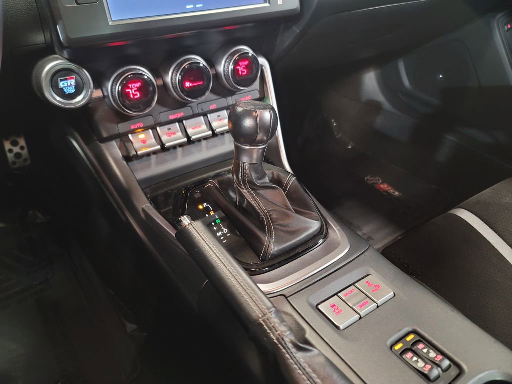 Used 2023 Toyota GR86 Premium image 15