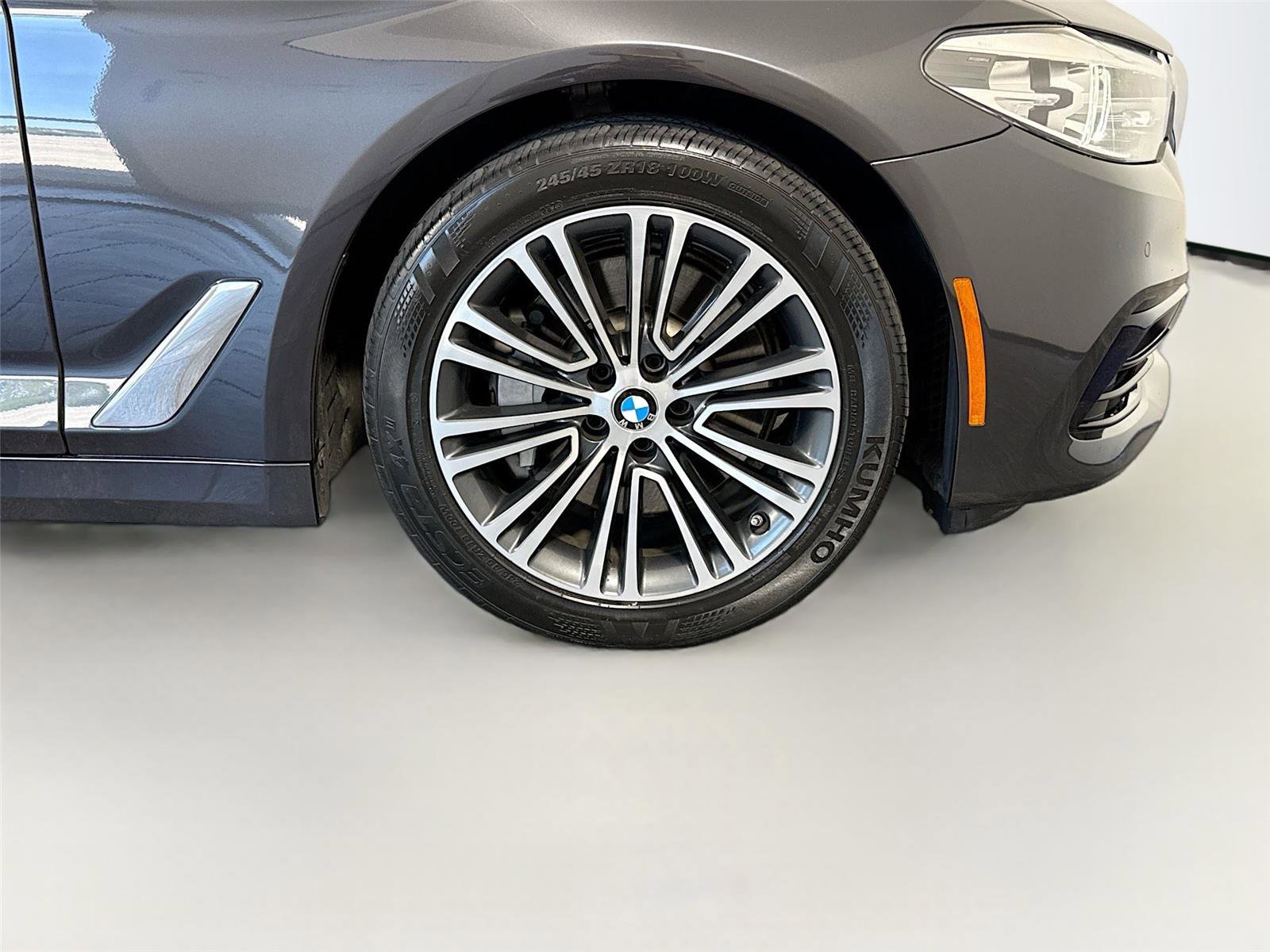 Used 2019 BMW 540i w/ Convenience Package RWD image 35