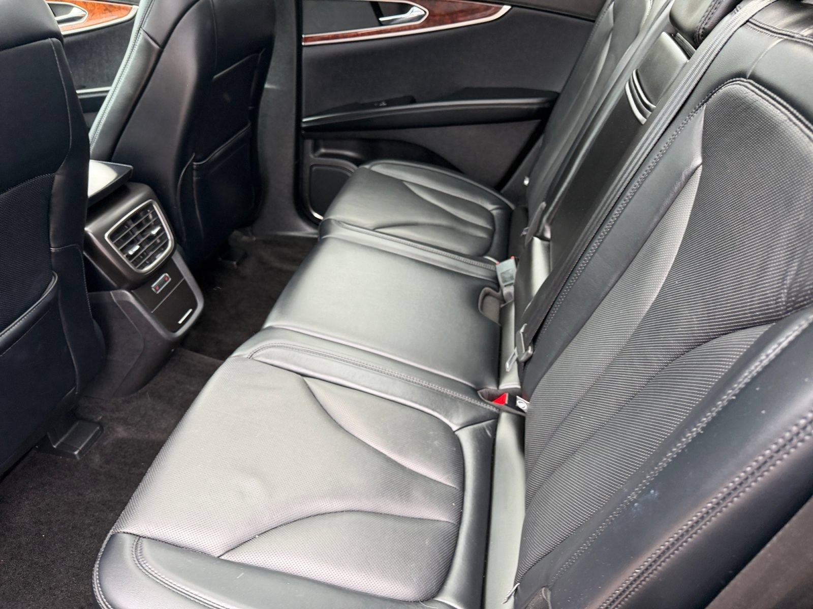 Used 2018 Lincoln MKX Reserve AWD/4WD image 14