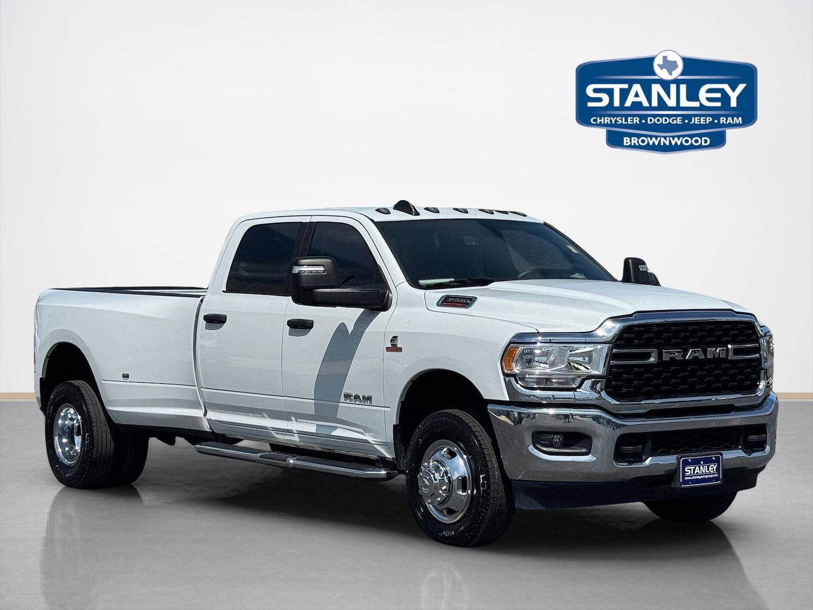 Used 2024 RAM 3500 Big Horn AWD/4WD image 1