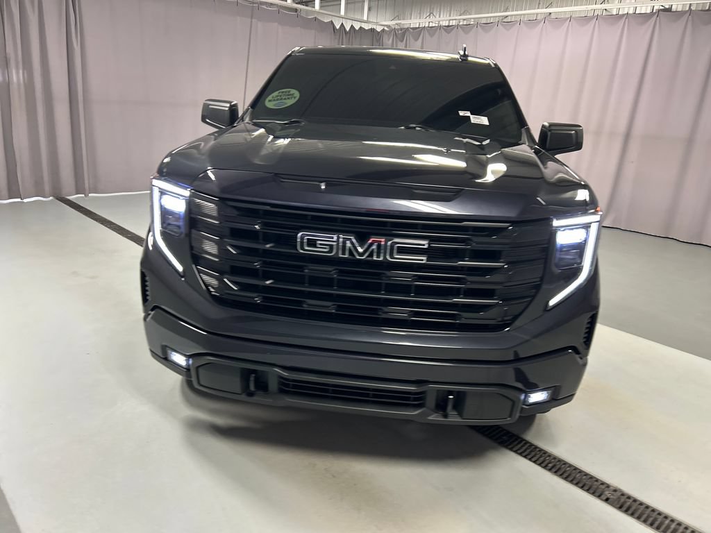 Used 2025 GMC Sierra 1500 Elevation w/ Preferred Package AWD/4WD image 2