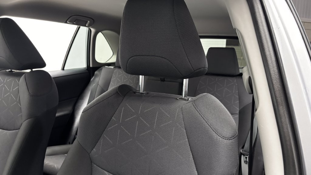 Certified 2025 Toyota RAV4 XLE AWD/4WD image 16