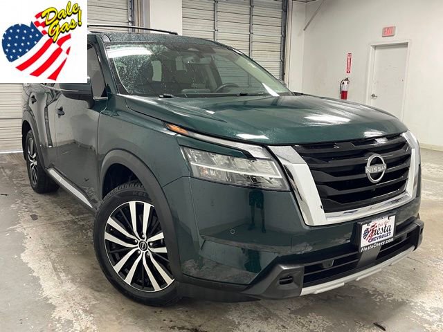 Used 2024 Nissan Pathfinder Platinum w/ Cargo Package FWD image 1