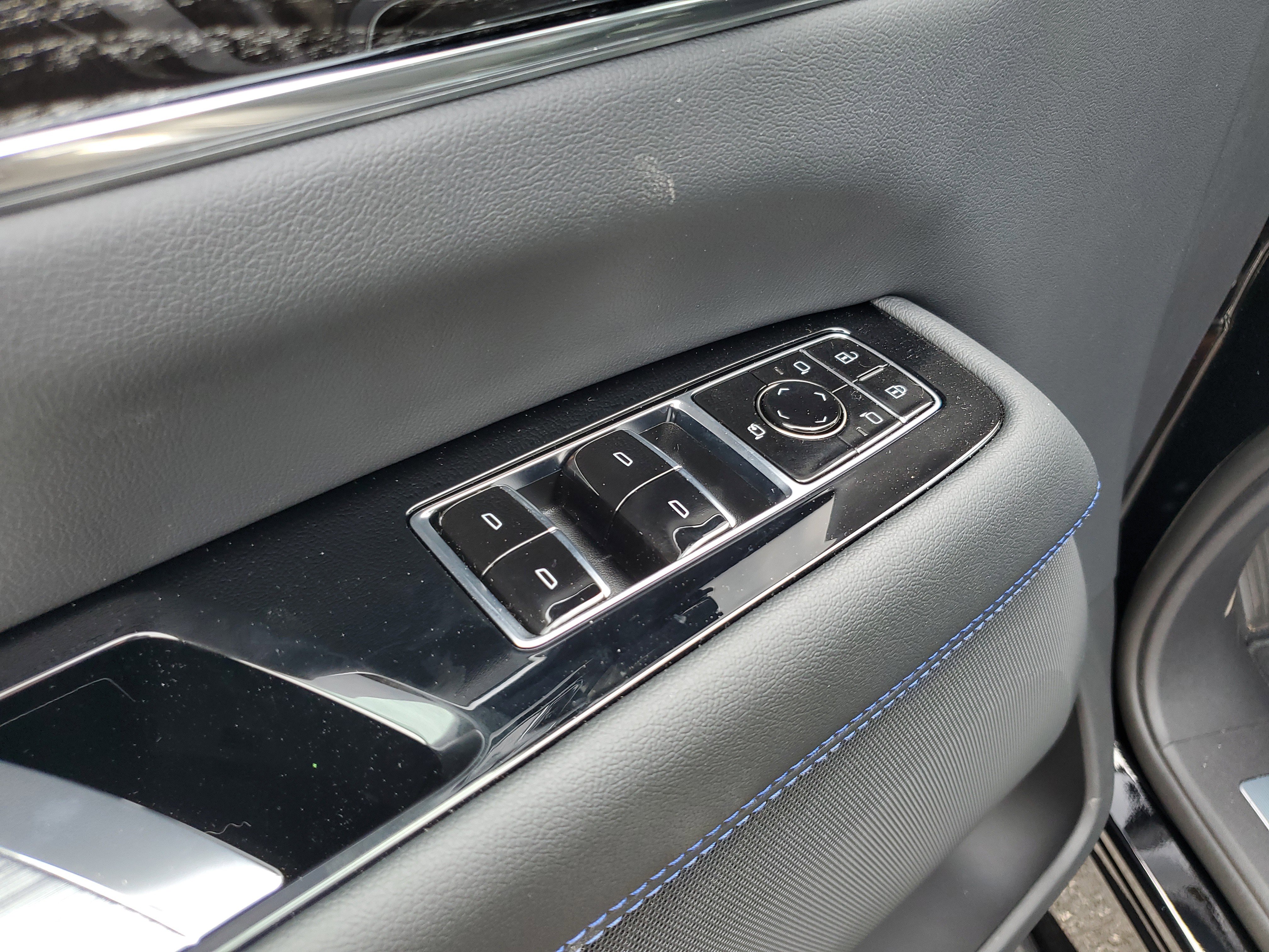 New 2025 Cadillac Escalade IQ Sport 1 w/ Smart Trailering package image 19