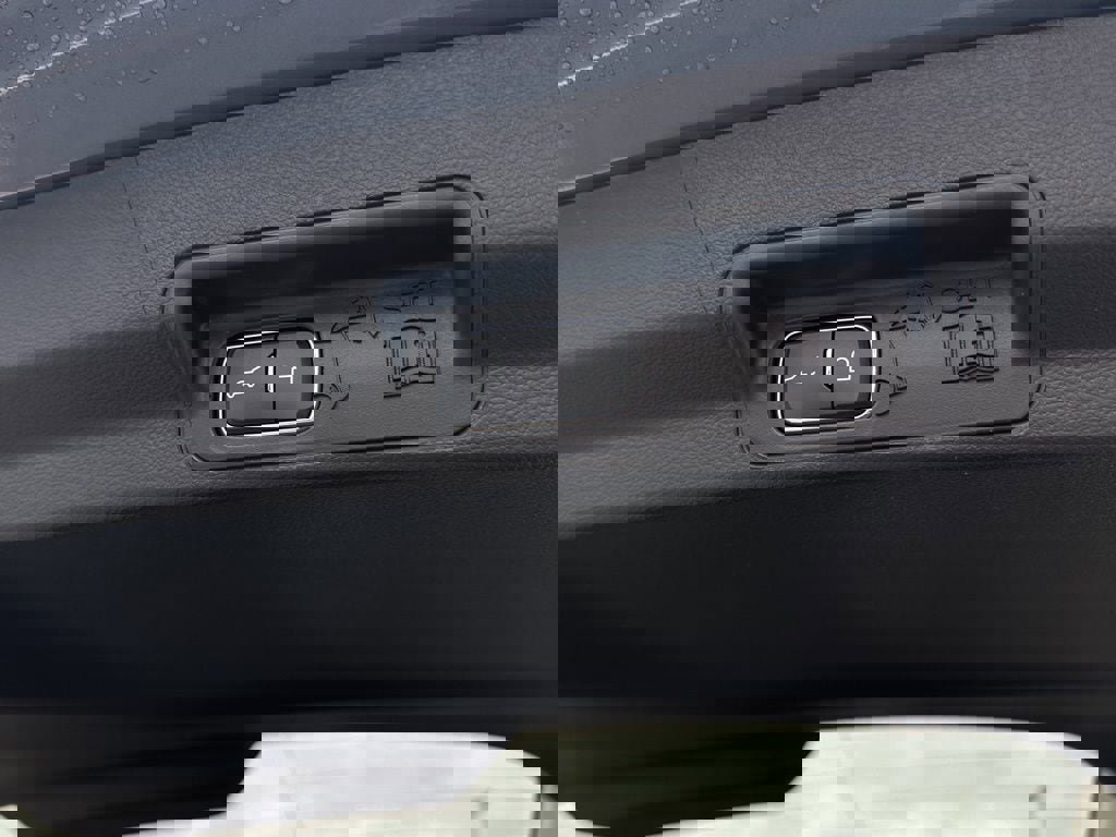 New 2026 Ford Explorer Active w/ Active Comfort Package image 60