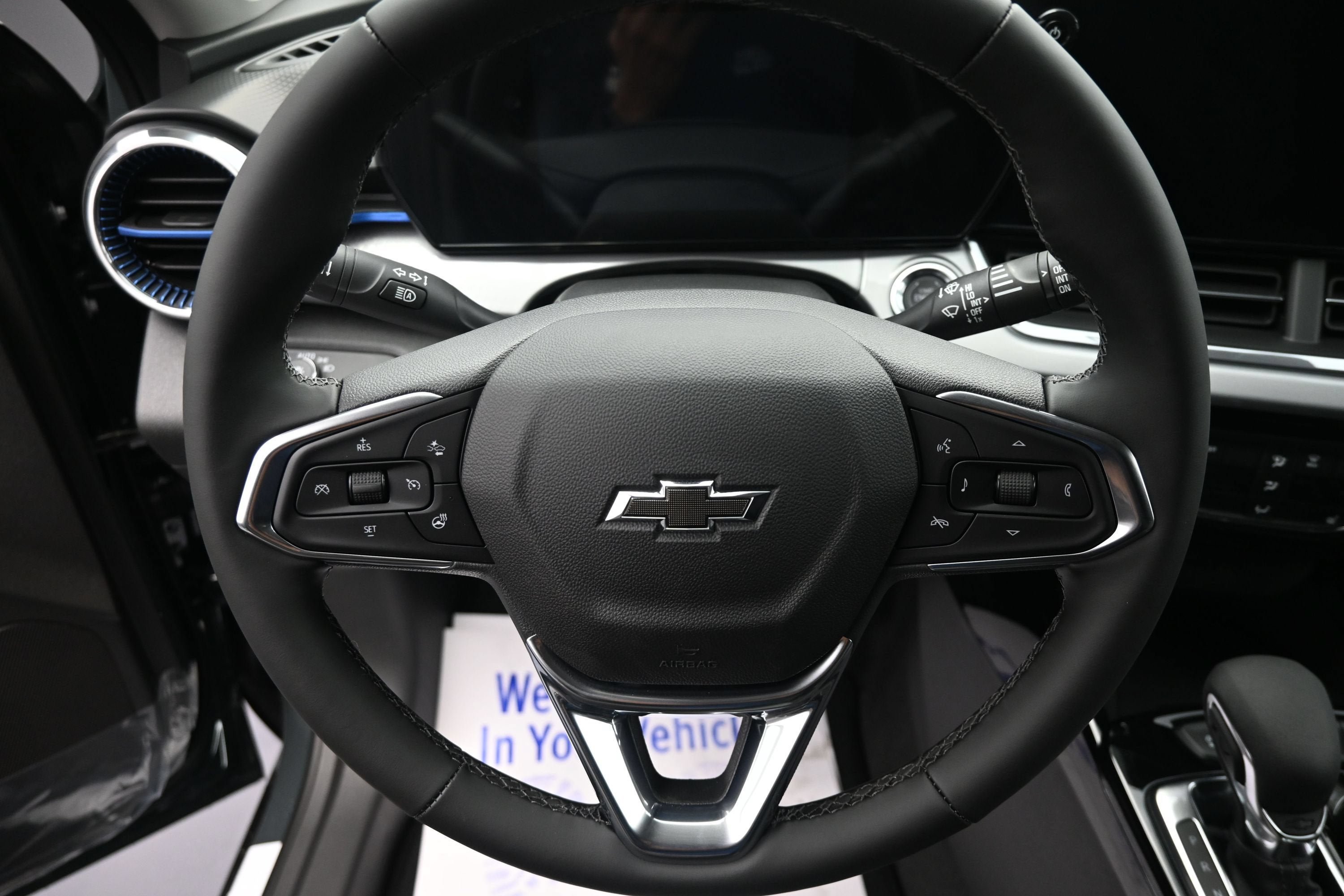 New 2026 Chevrolet Trax LT w/ Sunroof Package FWD image 12