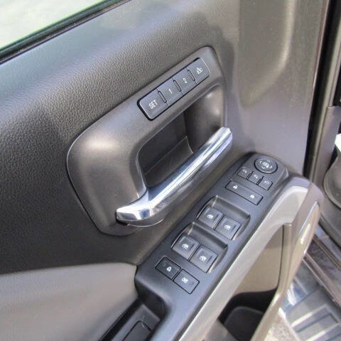 Used 2016 Chevrolet Silverado 1500 LTZ Z71 w/ LTZ Plus Package image 19