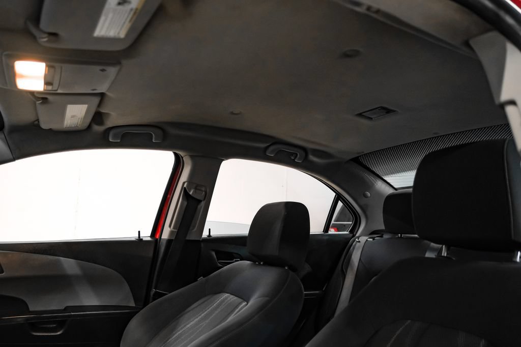 Used 2018 Chevrolet Sonic LT FWD image 29