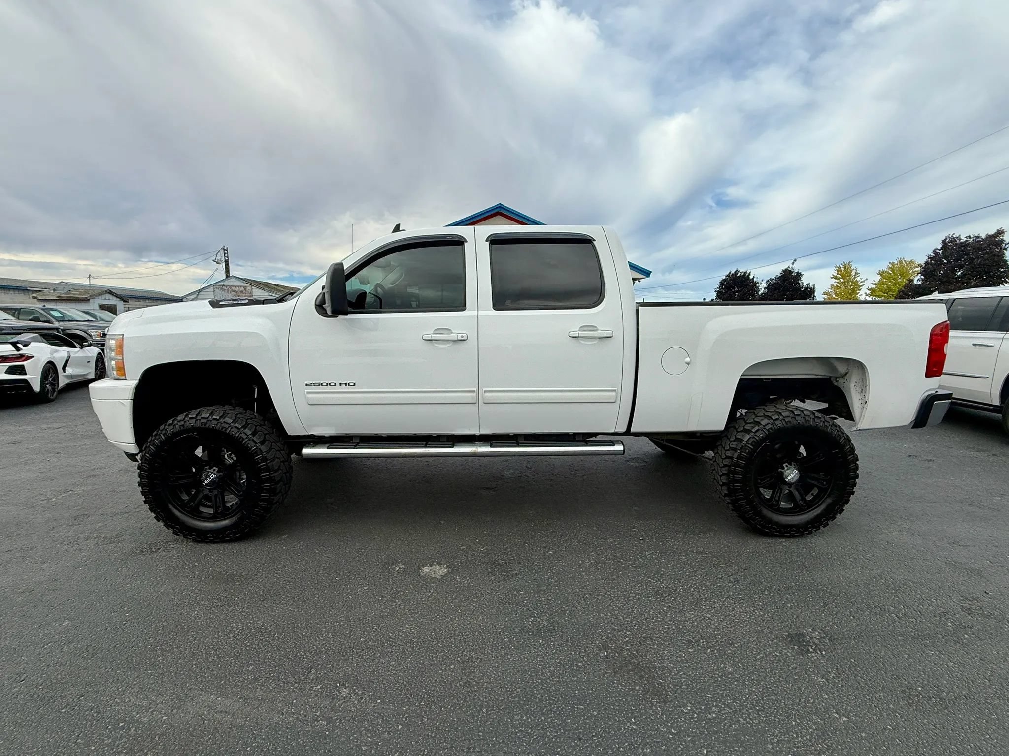Used 2014 Chevrolet Silverado 2500 LTZ AWD/4WD image 2