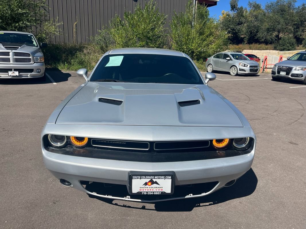 Used 2019 Dodge Challenger SXT w/ Plus Package image 2