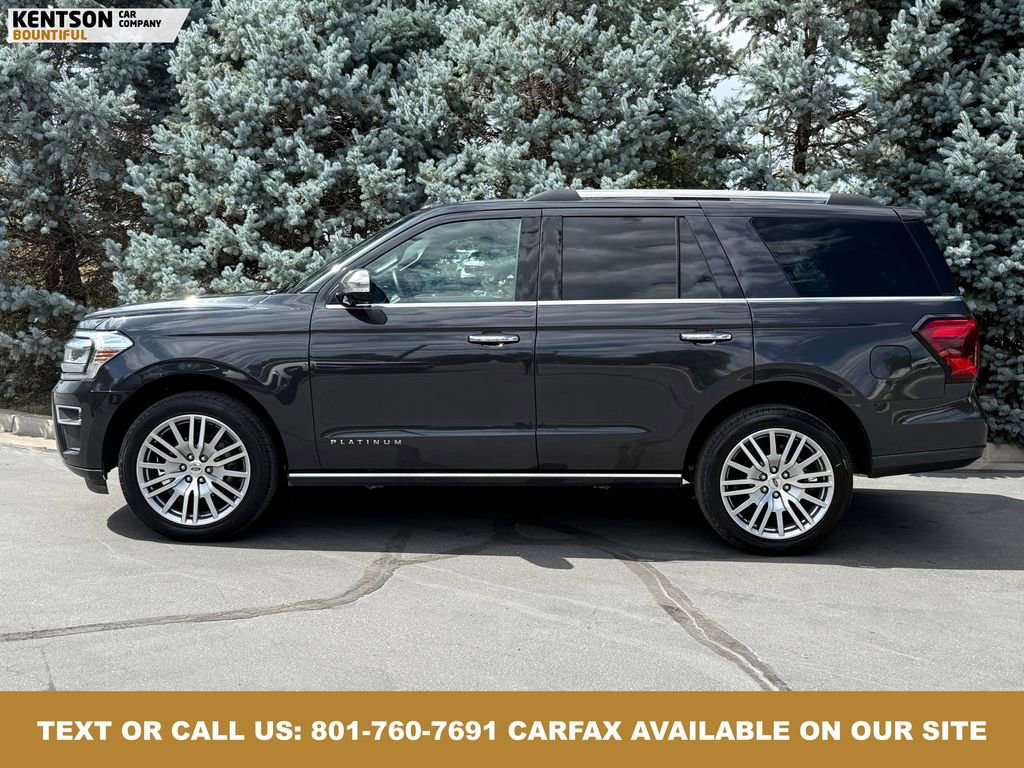 Used 2024 Ford Expedition Platinum image 4