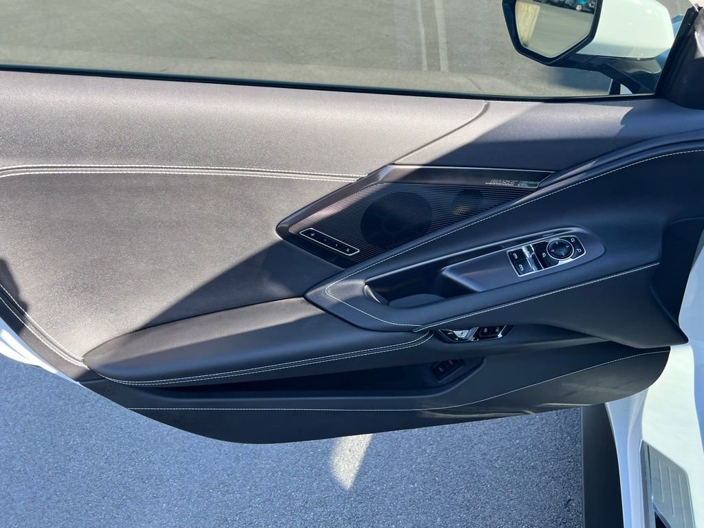 Used 2023 Chevrolet Corvette Stingray Preferred Cpe w/ Stealth Interior Trim Package image 15