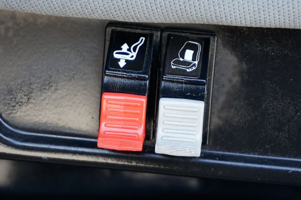 Used 2016 Ford F650 2WD Regular Cab Super Duty image 28