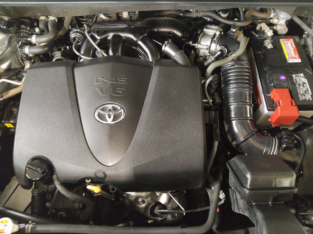 Used 2021 Toyota Highlander LE AWD/4WD image 30