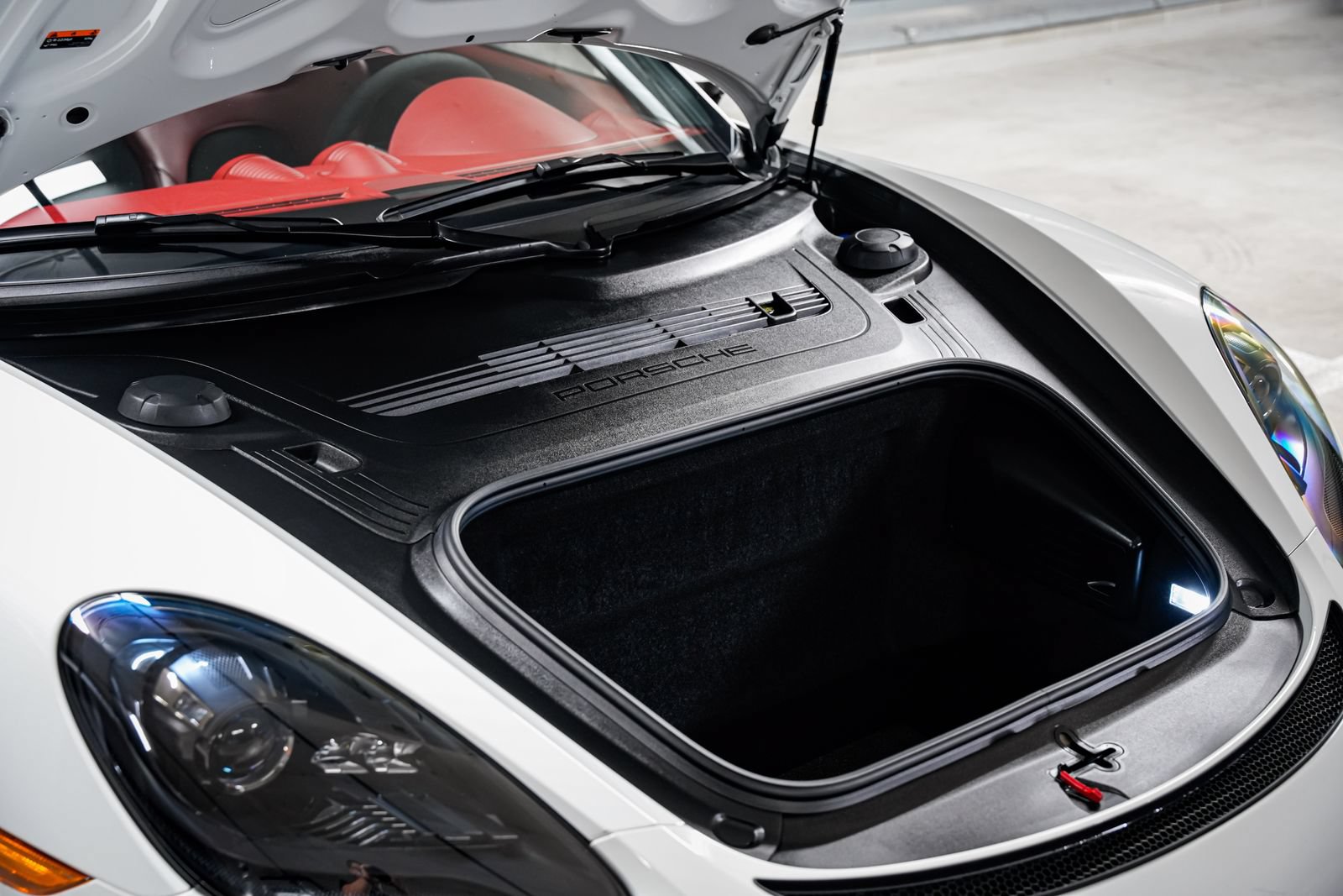 Used 2022 Porsche 718 Boxster Spyder RWD image 37