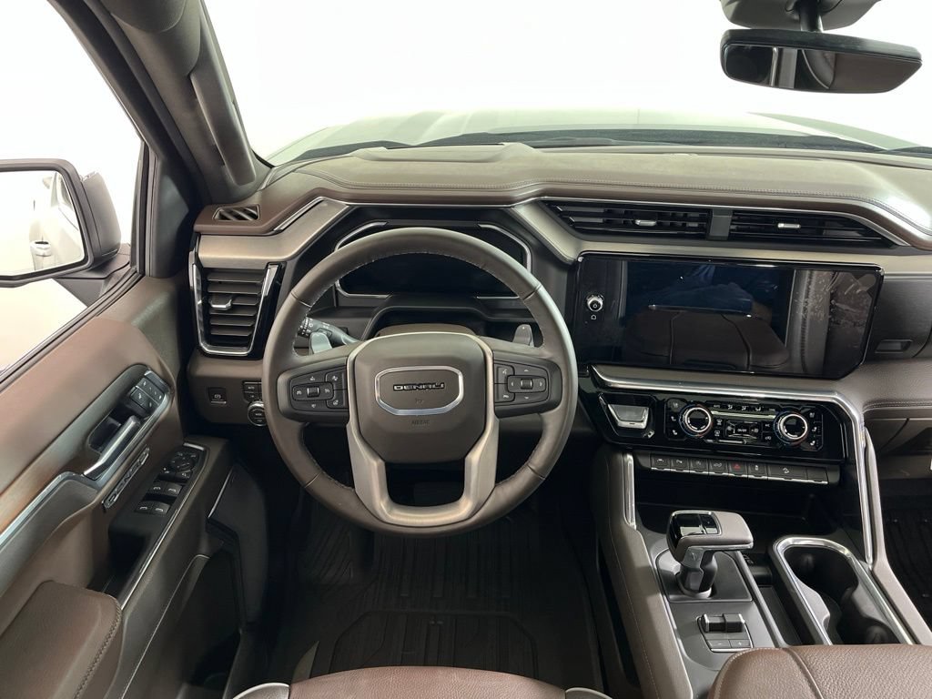 Used 2026 GMC Sierra 1500 Denali w/ Technology Package AWD/4WD image 2