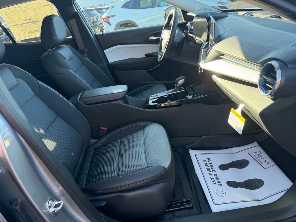 New 2026 Chevrolet Trax LT w/ Sunroof Package image 16